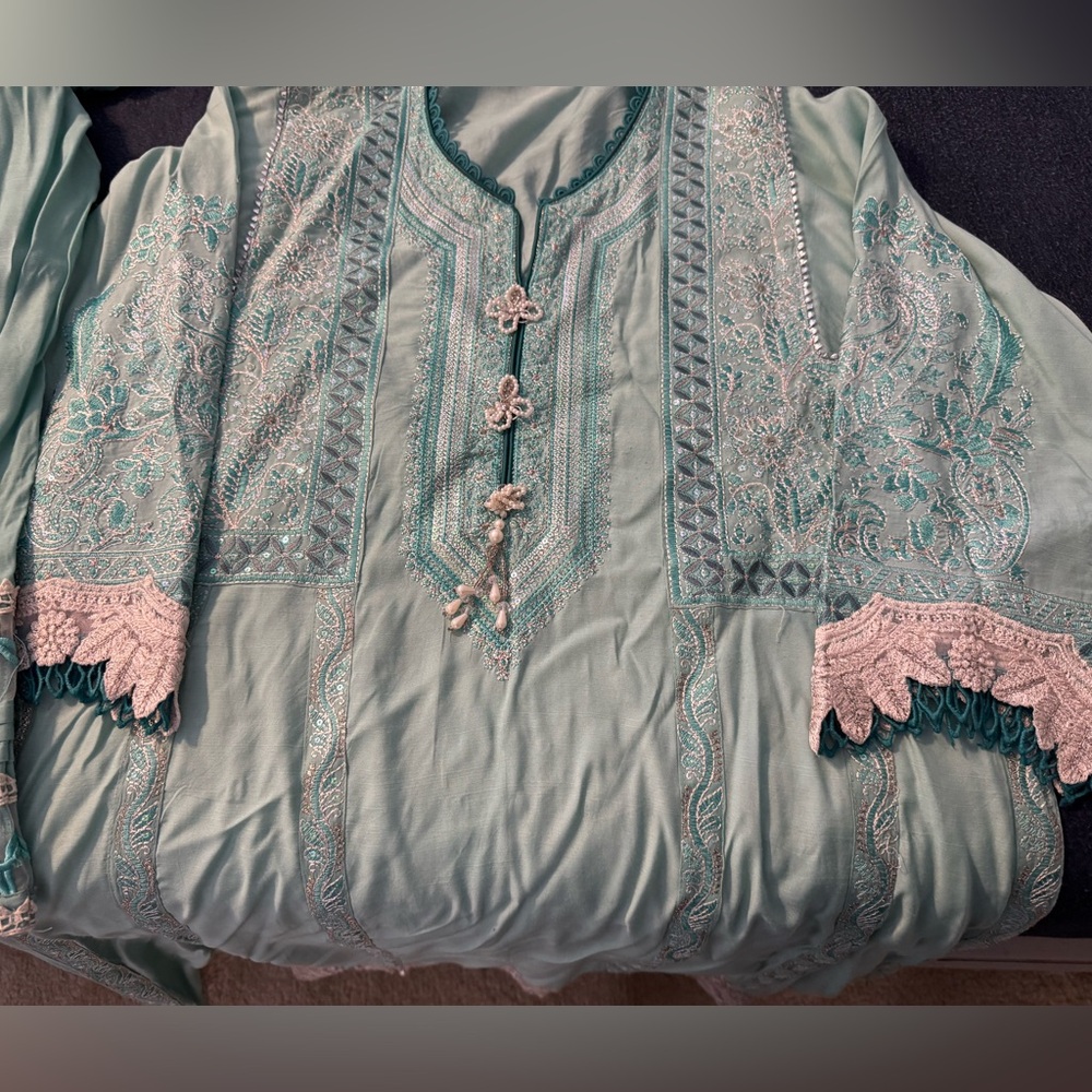 Sana Safinaz Pakistani dress